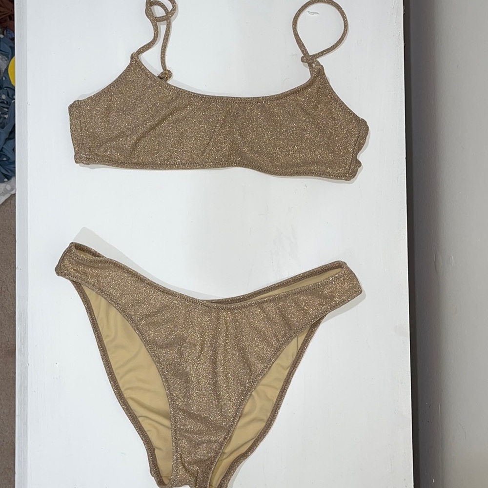 Gold Triangl bikini